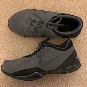 Nike Air Ring Leader Low Basketball Shoes